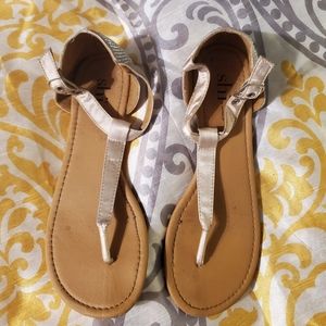 T strap sandals